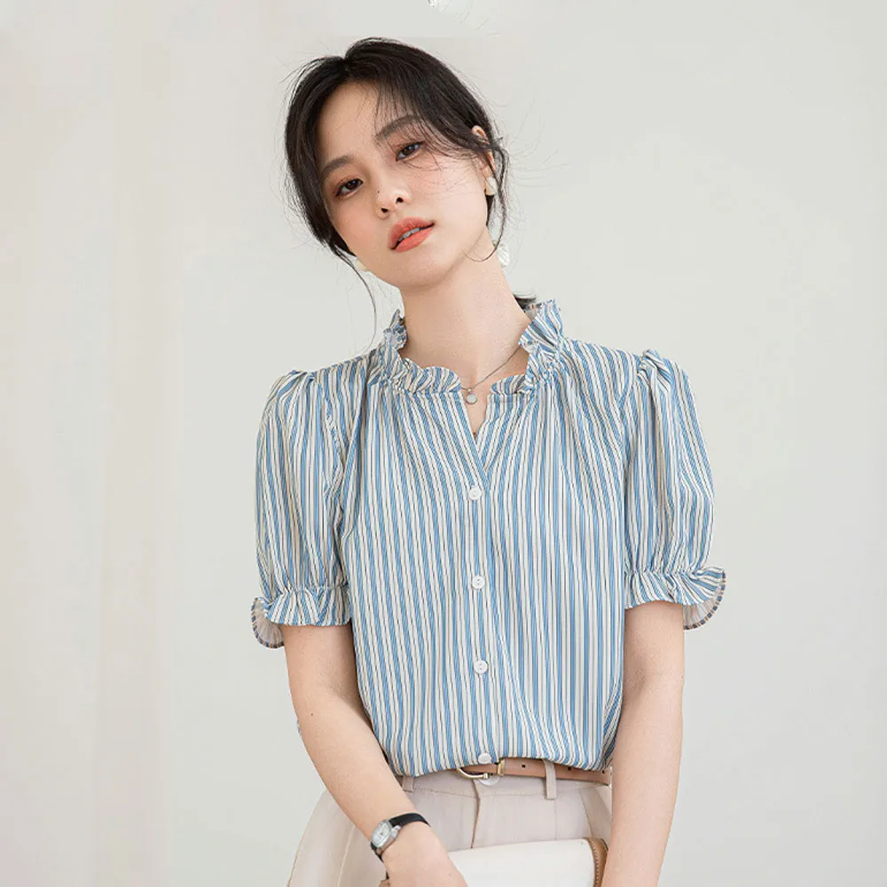 【Alishia】法式簡約質感泡泡袖荷葉領短袖上衣 襯衫 S-XL(藍條紋)