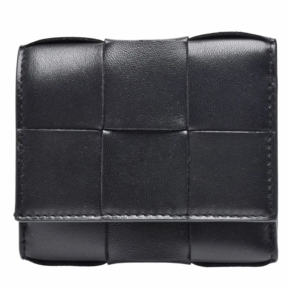 【BOTTEGA VENETA 寶緹嘉】經典大格編織小羊皮拉鍊三折短夾(黑色667127-VCQV1-8425)