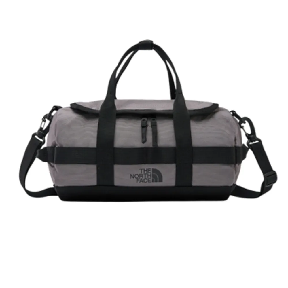 【The North Face】手提包 健身包 運動包 旅行袋 大容量 W MINI BASECAMP SHOULDER BAG 紫 NF0A5JYTG7O