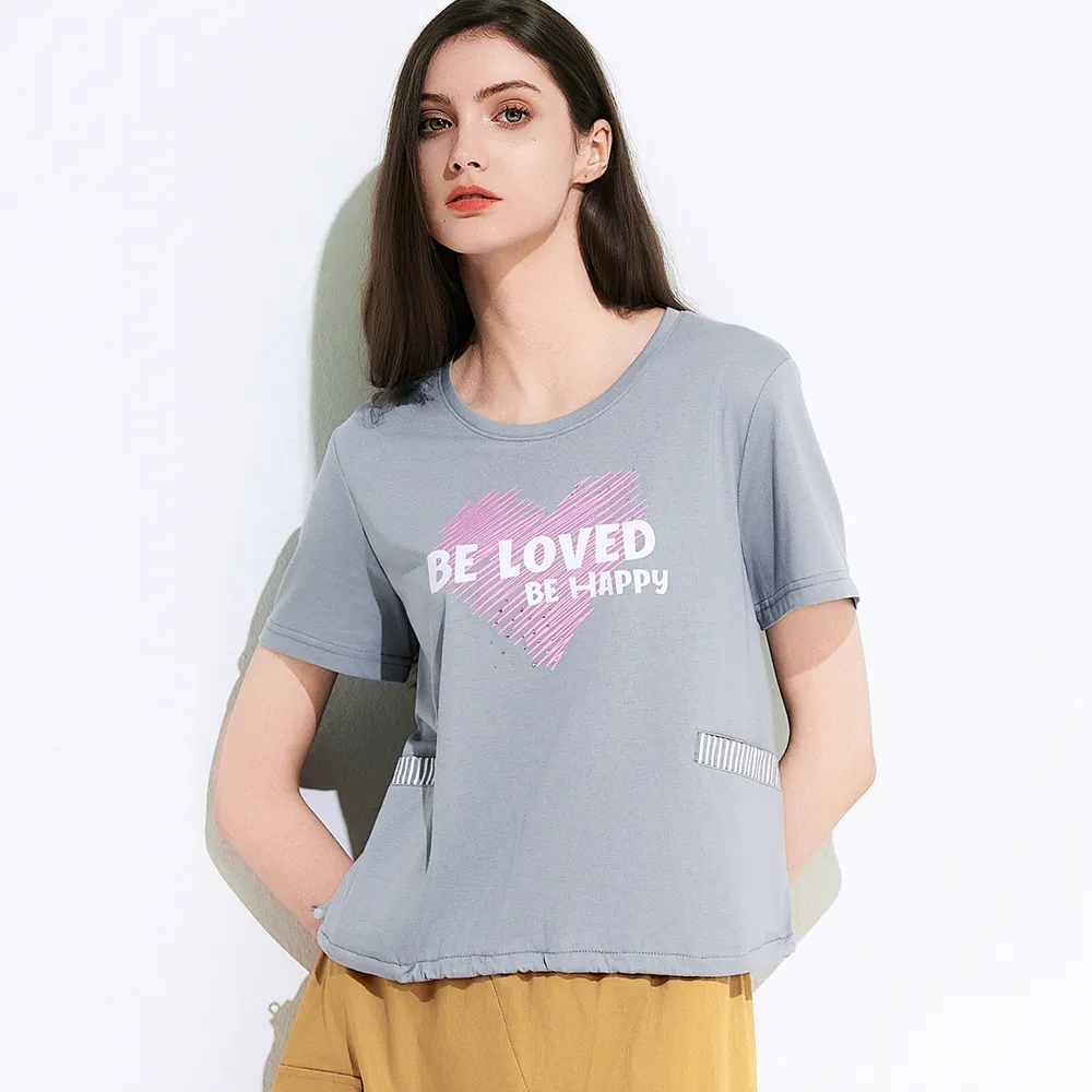 【TOWN’WEAR 棠葳】條紋拼接口袋棉質上衣(中大尺碼/女上衣/女上著/短袖/素色/文字/鑽飾/拼接/抽繩)