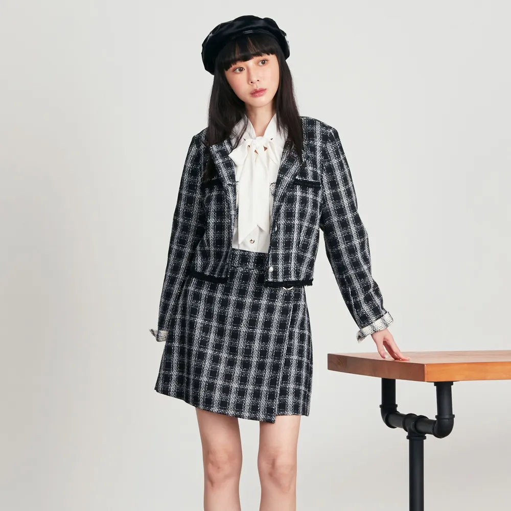 【betty’s 貝蒂思】出清品  小香風多彩織紋斜接短裙(黑色)