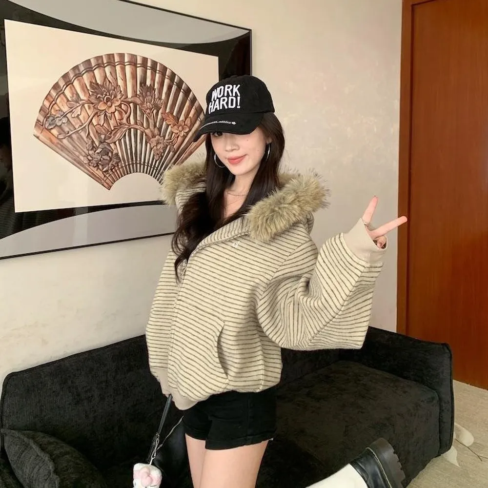 【AS 梨卡】女裝 大衣 外套 保暖 連帽外套 復古條紋外套 冬天外套 加厚保暖 VG1519(連帽外套 復古條紋外套)