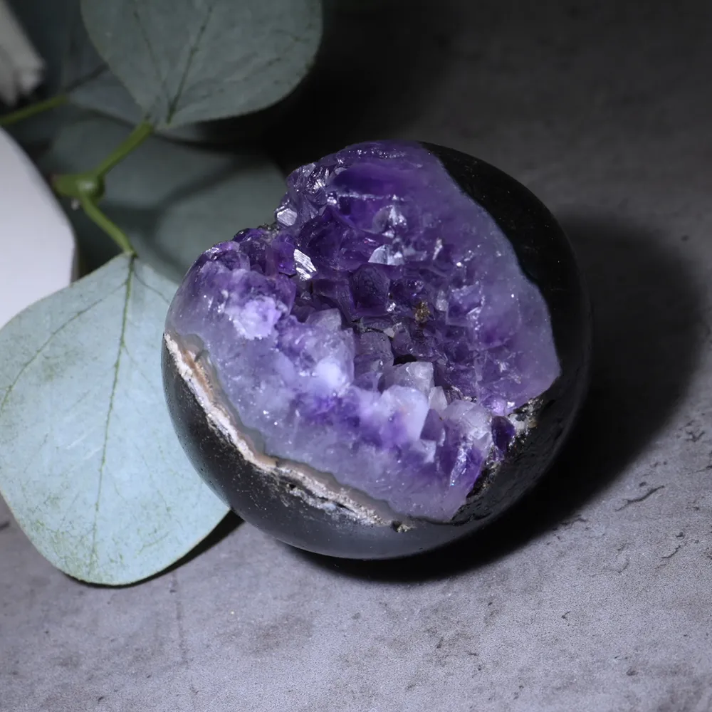【SmileRocks 石麥】烏拉圭紫晶洞球 直徑6.7cm No.051610327(附SmilePad 9X9底板)