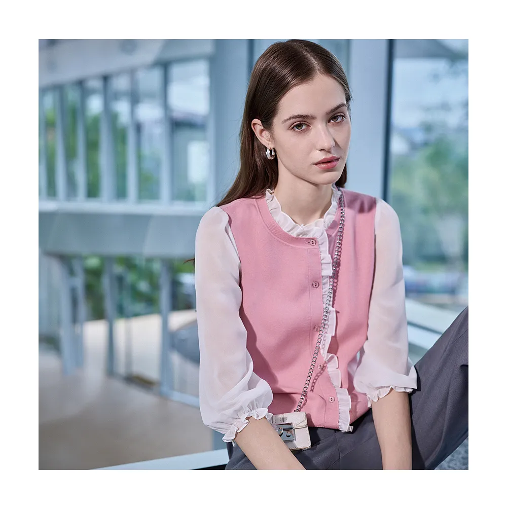 【en-suey 銀穗】EU異素材拼接假荷葉領半開襟線衫-女