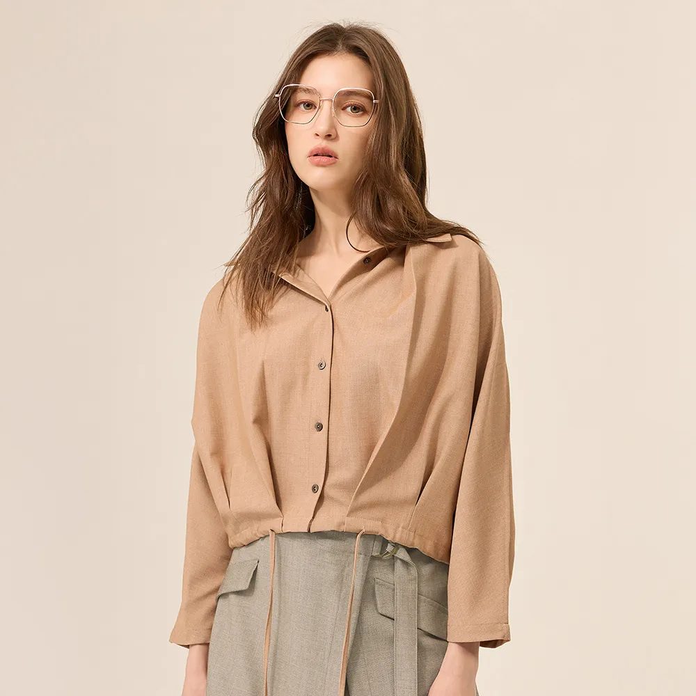 【ILEY 伊蕾】寬鬆連袖抽繩造型襯衫(卡其；M-XL；1253711506)