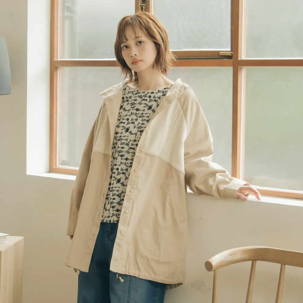 【MOSS CLUB】波浪坑條錯位拼接插肩連帽外套(卡 灰/魅力商品)