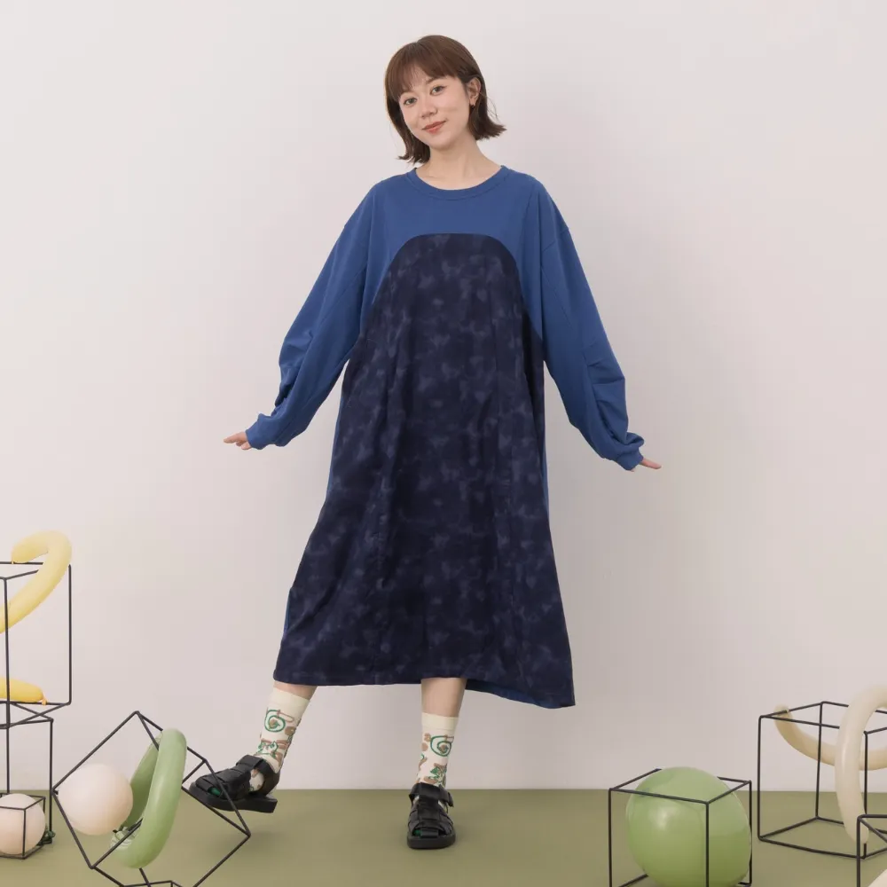 【MOSS CLUB】異材質暈染色塊拼接長版T恤洋裝(藍 黑 杏)
